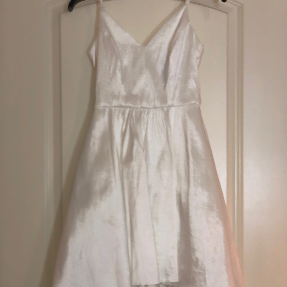 Shiny pearly white dress:) 🤍